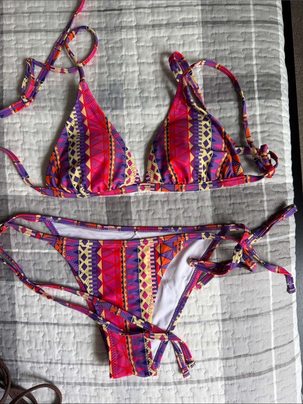 New W/o tags Cupshe Purple Pink Orange Geometric Triangle String Bikini